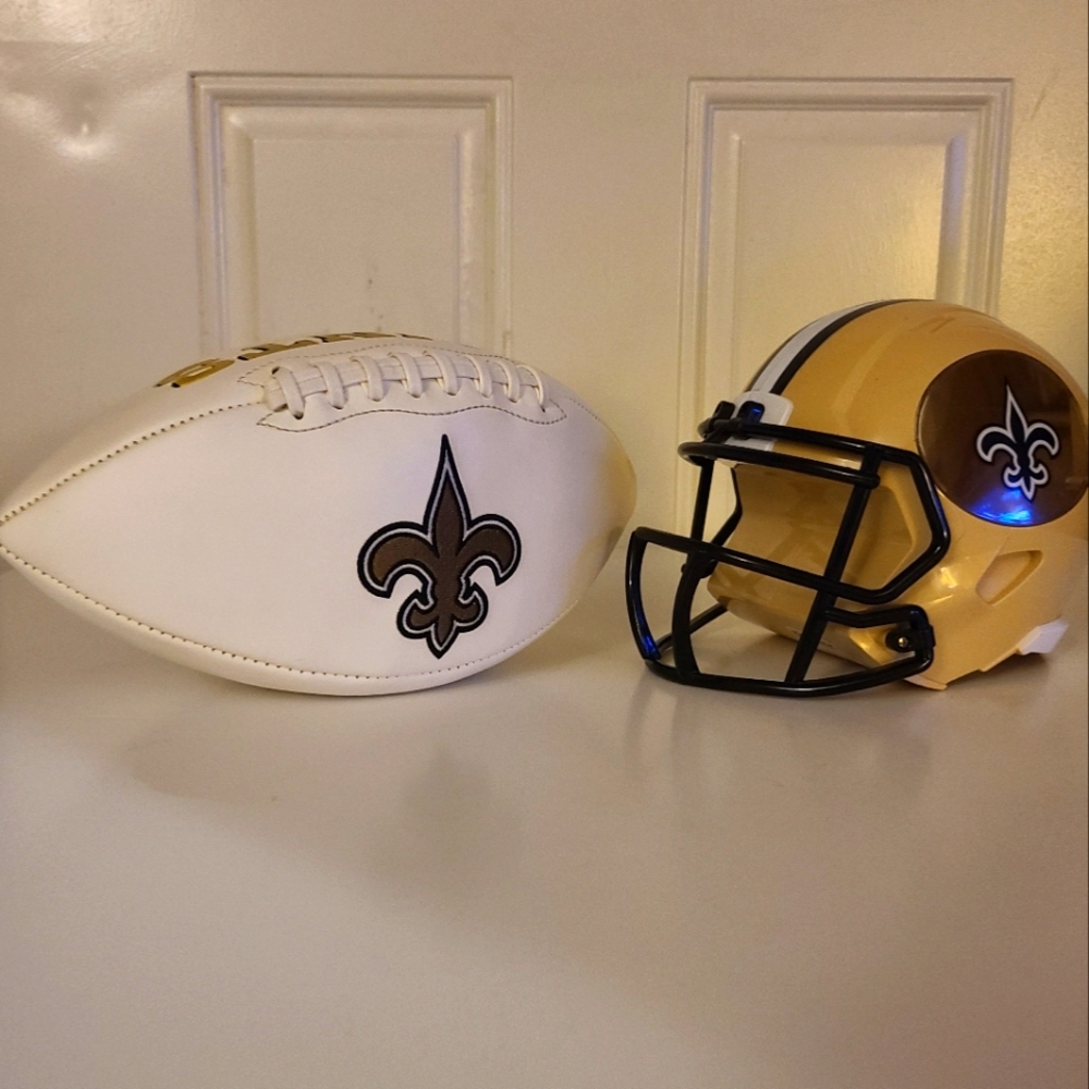 New Orleans Saints limited superBowl Football & piggy Bank collector items